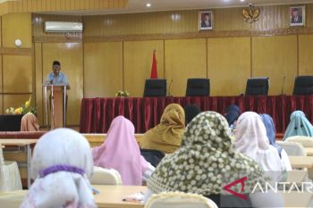 Kepala LLDIKTI-X imbau karyawan berikan layanan terbaik untuk kepuasan PTS