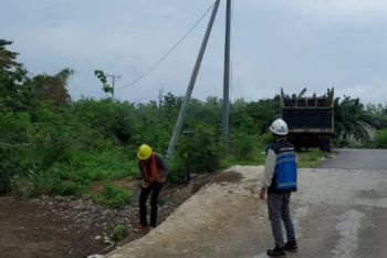 PLN NTT alirkan listrik tiga desa di pelosok Alor