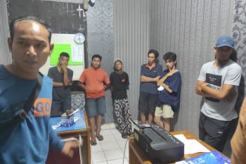 Kiper PSIS diperiksa polisi karena memukul anggota Brimob
