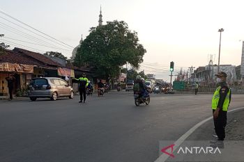 Arus lalu lintas di jalur selatan Jateng didominasi kendaraan lokal