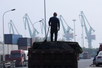 Impor batu bara China April melonjak