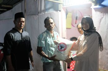 Buka Puasa Bersama di Kampung Nelayan Transito, Ketua RW: Semen Padang Hadir Membawa Kebahagiaan