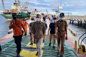 Wakil Bupati Natuna pantau puncak arus mudik lebaran 2022