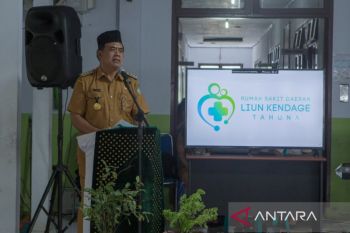 Bupati Sangihe mengajak warga terus membangun tali silaturahmi
