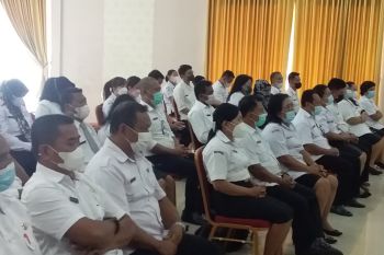 Bupati Sangihe minta tenaga pendidik tekan angka putus sekolah