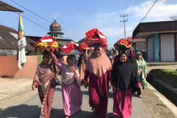 Pemkab Pasaman Barat lestarikan tradisi "Manjalang" Buya Lubuk Landur