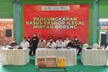 Polri gagalkan penyeludupan delapan kontainer minyak goreng ke Timor Leste