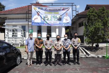 Polres Kulon Progo bantu mengawasi penyebaran penyakit mulut dan kuku