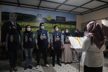 Bupati Sleman mengukuhkan jaringan petani milenial Berbah