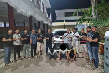 Tiga pembobol ATM dibekuk polisi