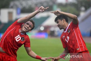 Shin Tae-Yong puji performa Timnas lolos grup