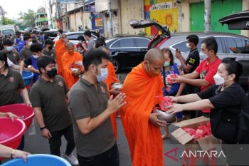Prosesi pindapata di Makassar