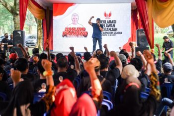 Warga Desa Sumsel dukung Ganjar Pranowo Presiden 2024: Berjasa bagi desa, orangnya cerdas