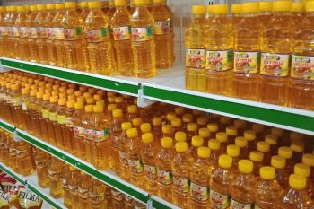 Harga minyak goreng di Biak tembus Rp28 ribu per liter
