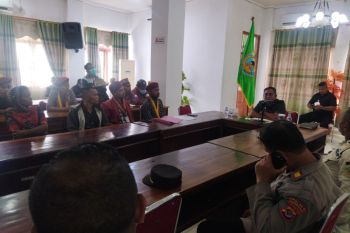 Bupati Mabar sikapi keluhan petani yang terancam gagal tanam