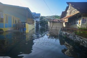 Banjir Rob Di Kota Padang