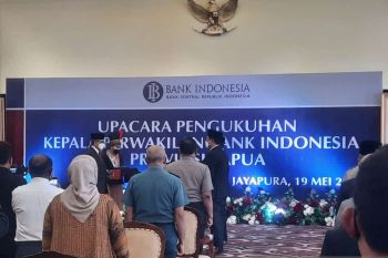 Deputi Gubernur BI kukuhkan Juli Budi Winantya jadi Kepala KPwBI Papua