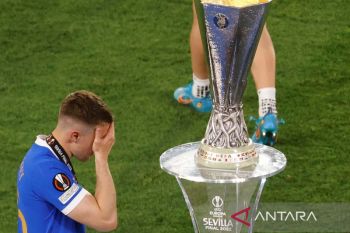 Ramsey resmi umumkan pensiun dari sepak bola profesional