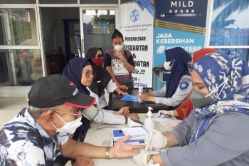 Wujudkan Perjalanan Aman dan Sehat, Jasa Raharja Sultra Gelar Pelayanan Kesehatan Gratisdi Pelabuhan