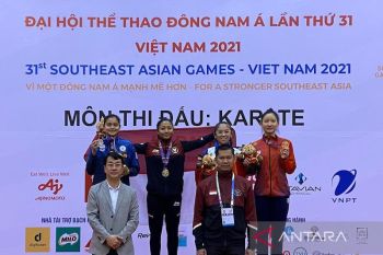 Atlet karate Indonesia capai target tiga emas SEA Games