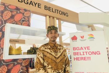 Melestarikan ikat kepala tradisional Belitung Timur