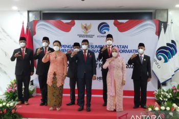 Menkominfo lantik 7 anggota Komisi Informasi Pusat 2022-2026