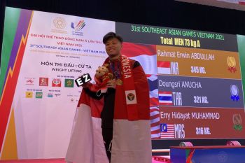 Rahmat Erwin Abdullah pertahankan medali emas SEA Games