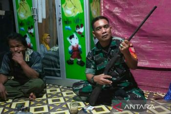 Warga Kaltim serahkan senjata api rakitan  ke TNI