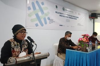 Kemenkop UKM mendorong digitalisasi bagi pelaku usaha mikro di Bima
