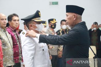 Gubernur Mahyeldi berharap Pj Bupati lanjutkan sejumlah program strategis di Mentawai