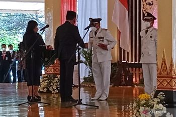 Gubernur DIY melantik Penjabat Wali Kota Yogyakarta-Bupati Kulon Progo