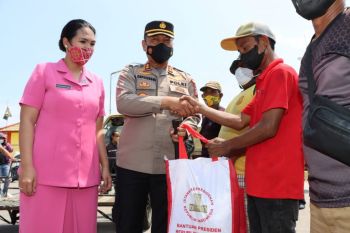 Polresta Tanjungpinang salurkan bantuan sembako Presiden
