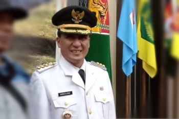Penjabat bupati gandeng tokoh agama-masyarakat bangun Flotim