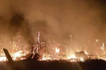 Rumah dan kios dibakar, ratusan warga mengungsi ke pos TNI-Polri di Kabupaten Dogiyai Papua