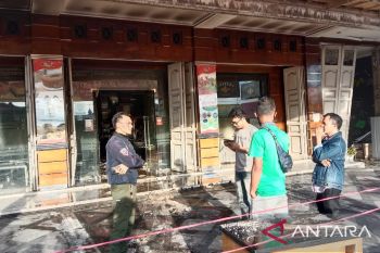 Toko Kue terbesar di Bukittinggi terbakar, kerugian capai Rp1,2 Miliar