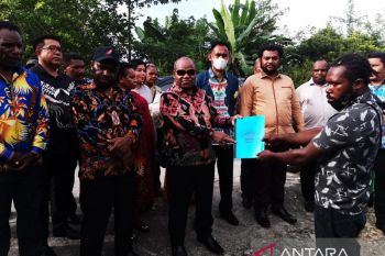 Masyarakat Puncak Jaya di Nabire apresiasi kepemimpinan Bupati Yuni Wonda