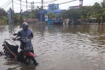 Tanggul laut jebol di Tanjung Emas Semarang capai 20 meter