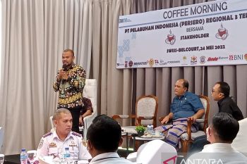 Dishub siapkan tiga bus Damri di Pelabuhan Tenau