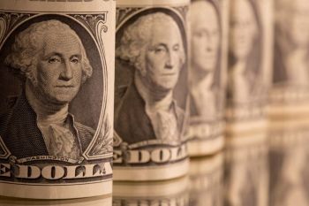 Dolar AS goyah karena pelaku pasar tunggu  data terbaru pekerjaan AS