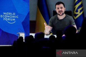 Presiden Ukraina desak Barat beri sanksi lebih tegas pada Rusia