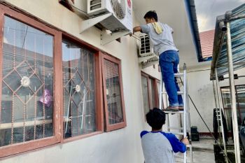 Jasa servis AC banjir pesanan