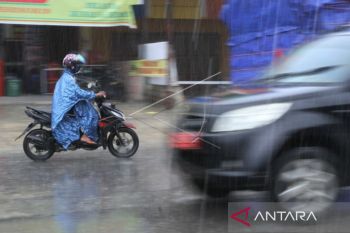BMKG prakirakan hujan lebat berpotensi landa sejumlah provinsi