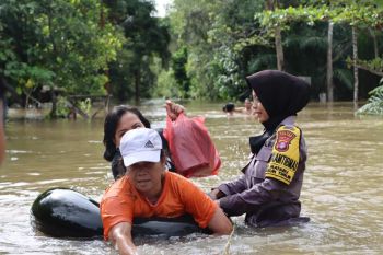 Air sungai meluap, sejumlah desa di Bartim dilanda banjir