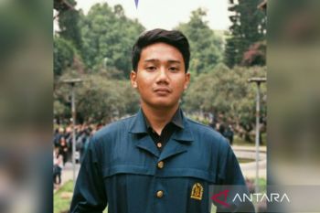 Setelah menggunakan drone, kini putra Ridwan Kamil dicari dengan  penyelaman
