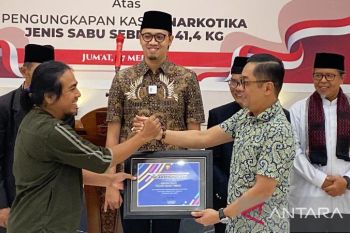 Pemkot dan wartawan beri Penghargaan ke Polres Bukittinggi ungkap narkoba 41,4 Kg