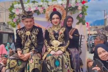 Pemain Timnas Indonesia Witan Sulaiman menikah di Palu gunakan adat Suku Sasak Lombok