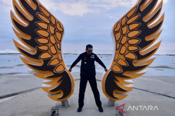 Sayang Heulang Beach, Garut's icon of beauty by the shores