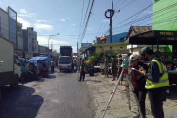PUTR Sulsel ukur Jalan rusak yang dikeluhkan warga di Antang Makassar