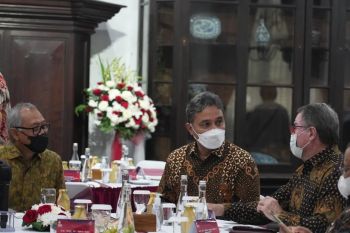 Kemendikbudristek mengadakan pertemuan dengan 20 kedutaan asing anggota G20