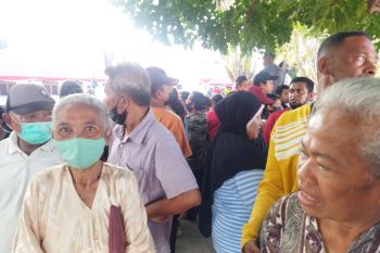 Warga Ende antusias sambut Presiden Jokowi